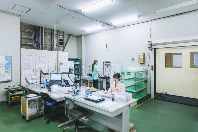 受入検査｜平面研磨加工のニットー